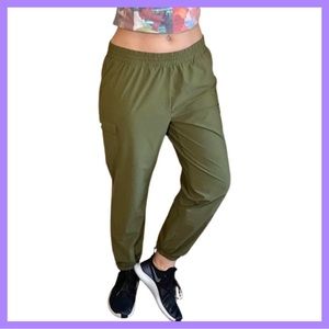 Retrology “Laurel Leaf” Green Cargo Style Joggers (Extra Large)